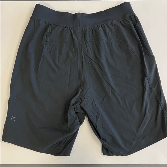 Lululemon In Mind Short 9” Size Small - Picture 2 of 7